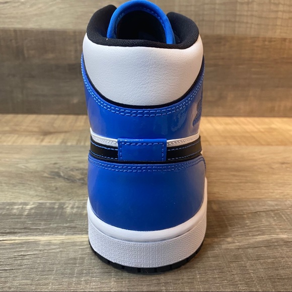 Jordan 1 Mid SE ‘Signal Blue’ - Picture 4 of 7